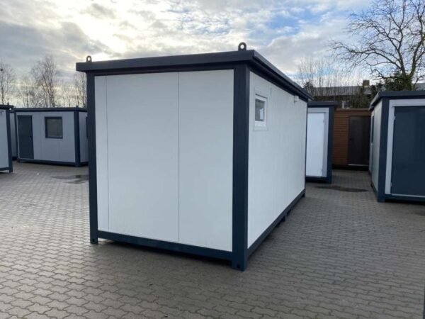 5×2,20 Bürocontainer mit Sanitäranlagen
