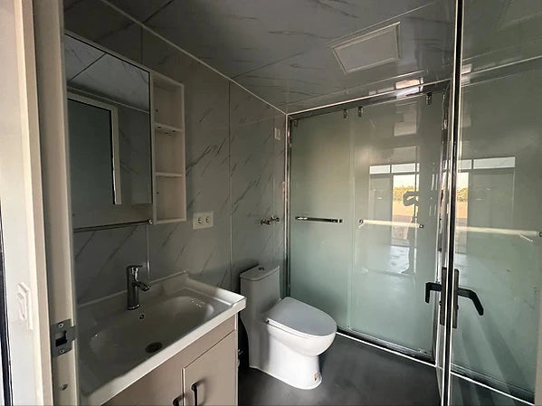 Mobiler Wohncontainer / Luxusholz