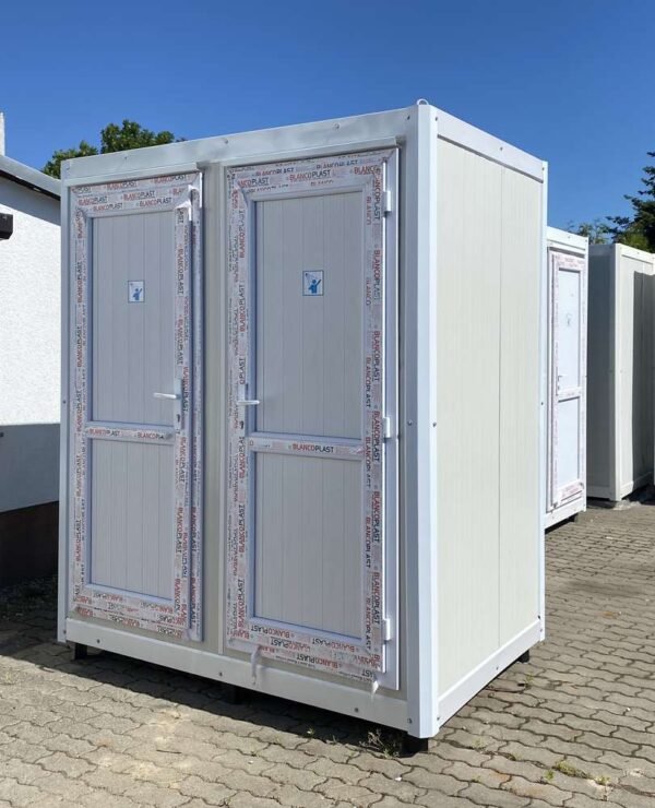 Duschcontainer mit 2 Duschen