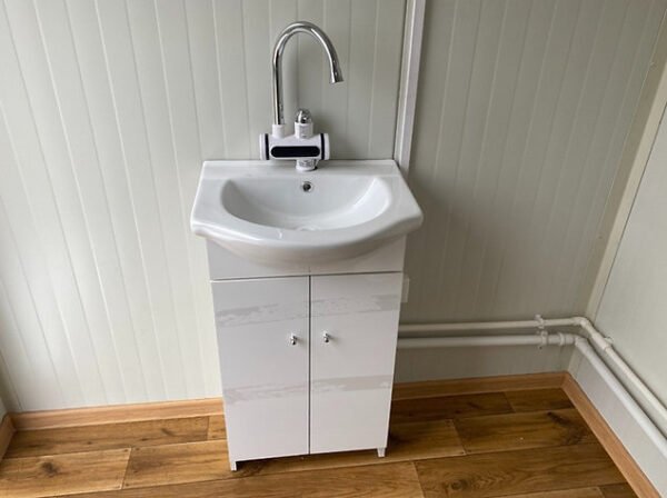 Sanitärcontainer WC-Box mit Doppelkabine