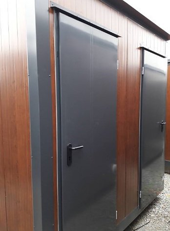Doppel-Sanitärcontainer 2 WC/WC + Urinal
