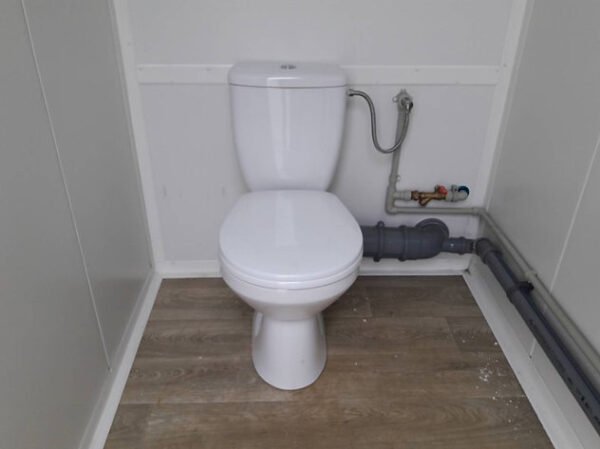 Einfacher Sanitärcontainer WC 130x176x224