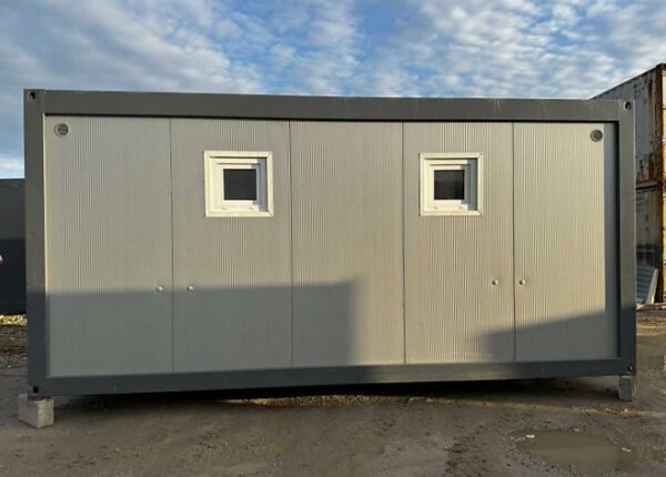 3×6 geteilter Sanitärcontainer