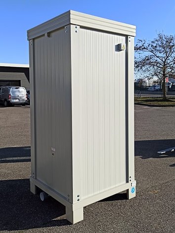 Neuer Sanitärcontainer S1 mit WC und Handwaschbecken